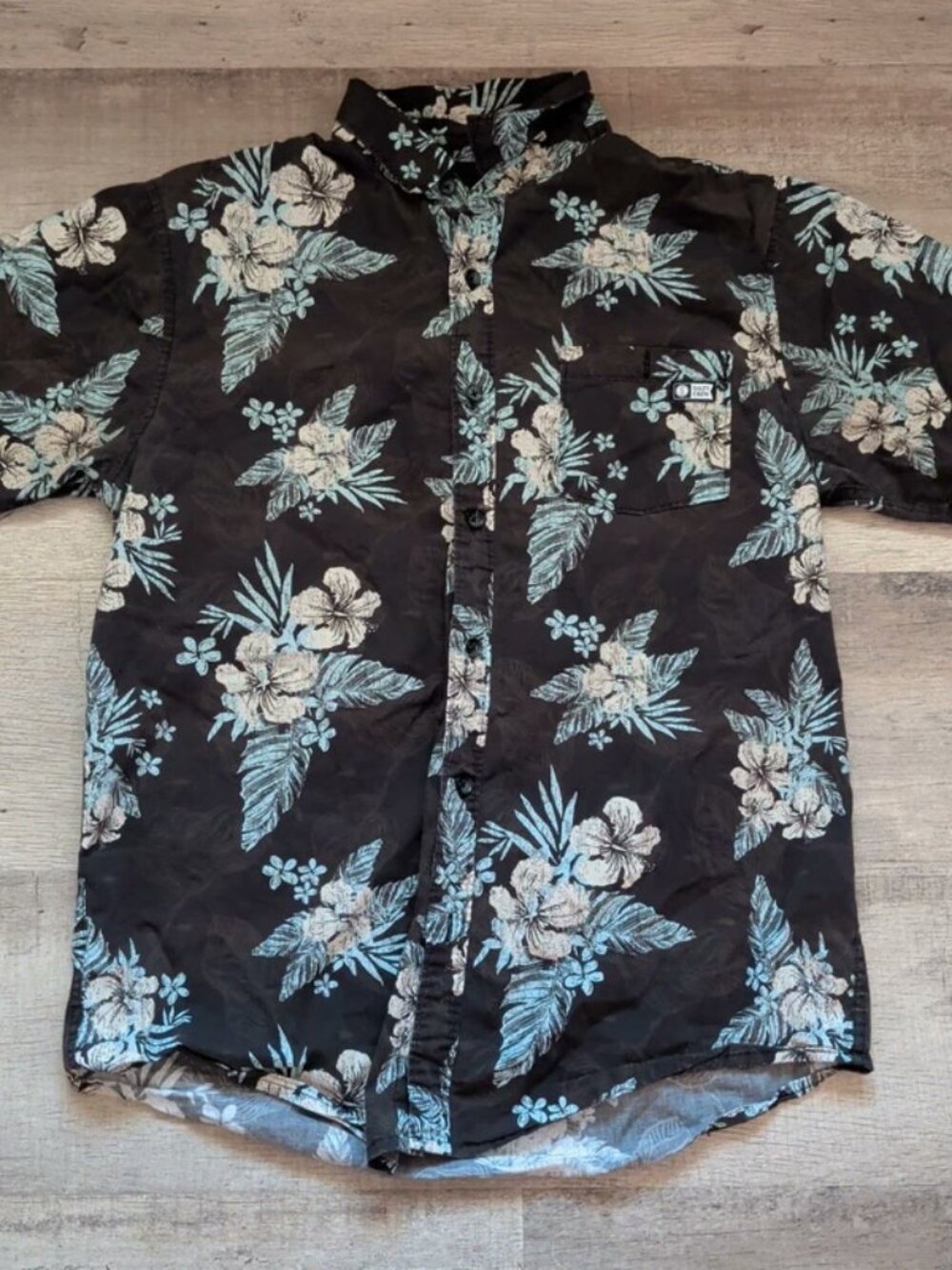 Salty Crew Men's Hawaiian Shirt Size M Black Floral Button Up